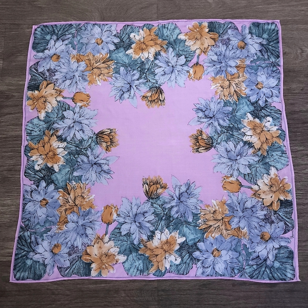 Vintage Vera Neumann Silk Scarf Floral Pattern Square Scarf 29" x 29" - Picture 2 of 8